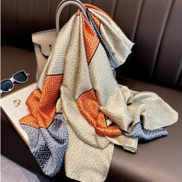 Printed Scarf - Picture 3 of 5